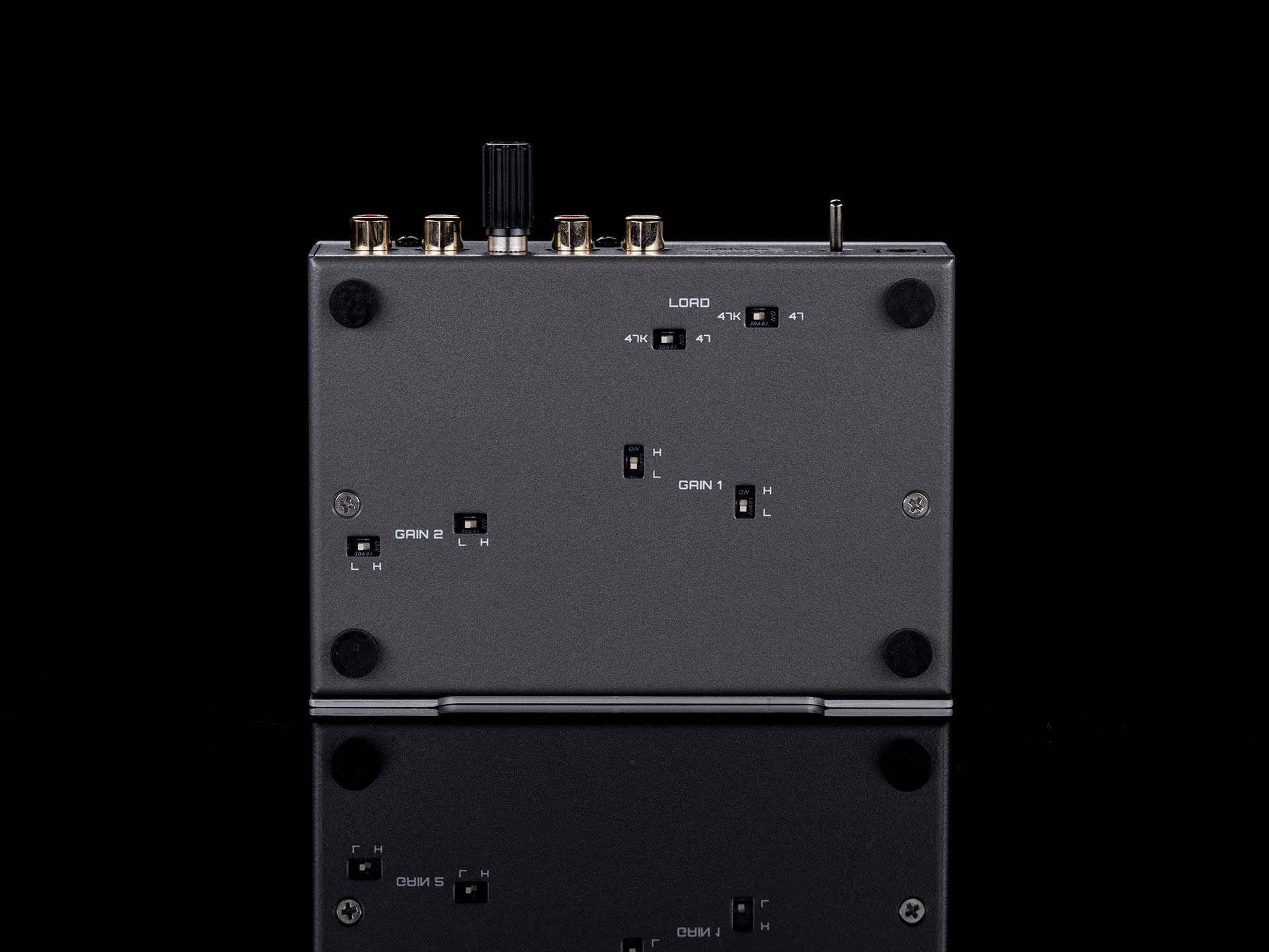 Black Phono Preamp for MC and mm Cartridges K22934