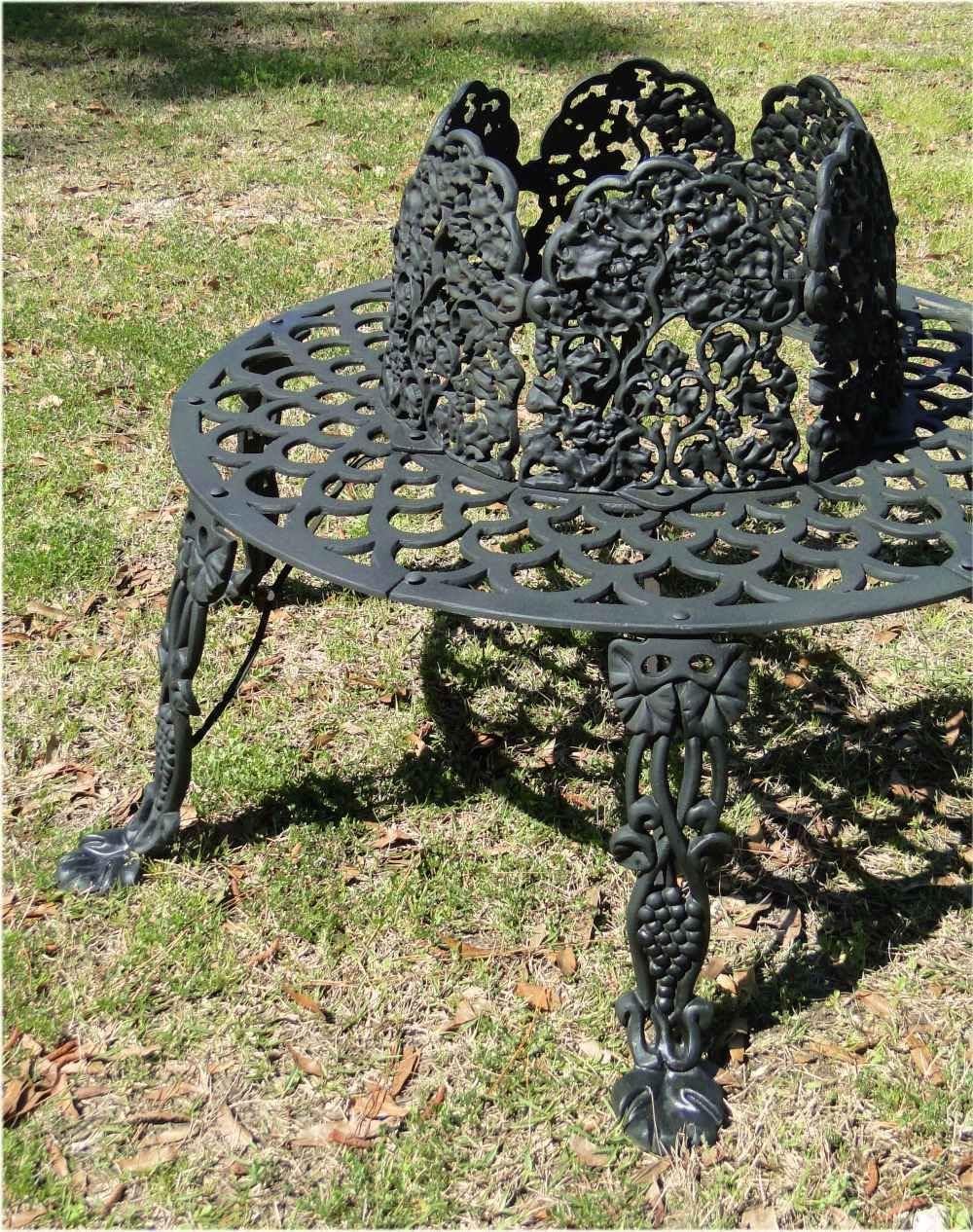 Vintage Replica Outdoor Bench V946