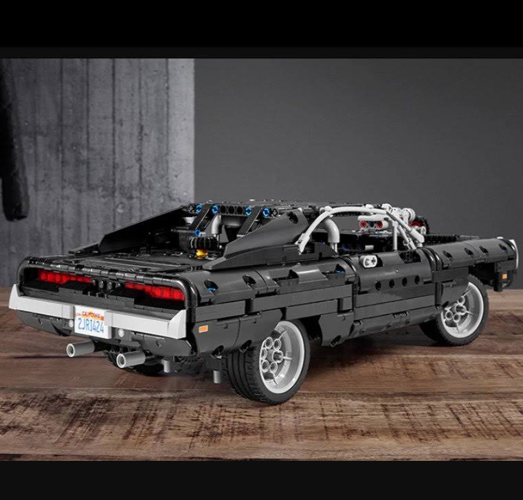 LEGO Technic Fast & Furious Dodge Charger Race Car Building Set T723624