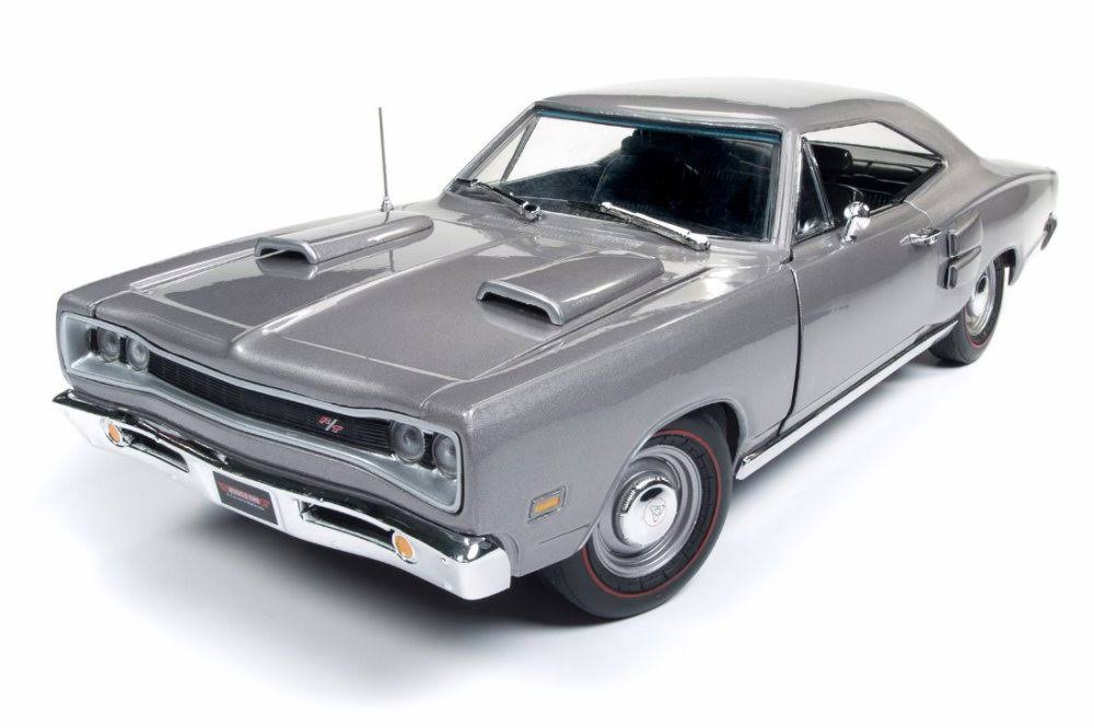 1/18 Scale Diecast Model Car E28683