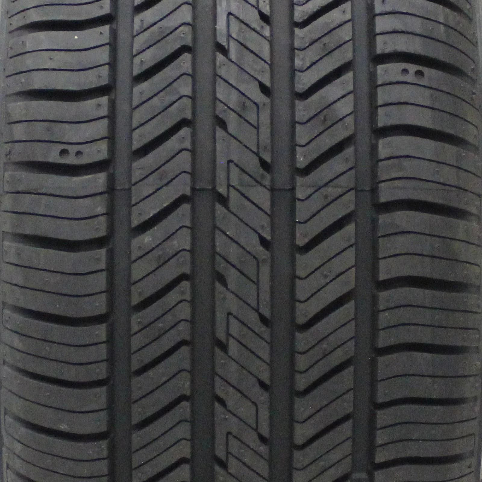 235/75R15 105T All-Season Tire E60380