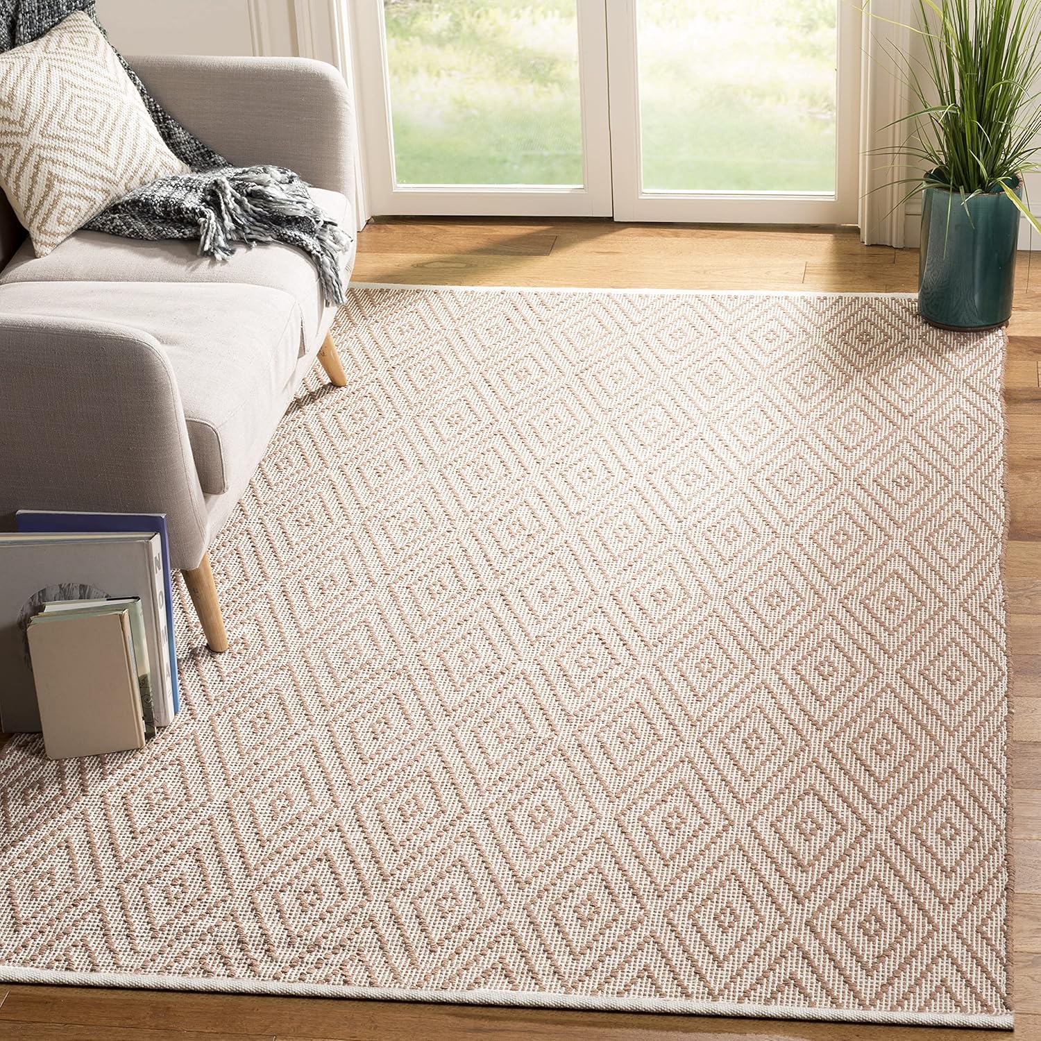Beige & Ivory 3' x 5' Handmade Cotton Accent Rug O381423
