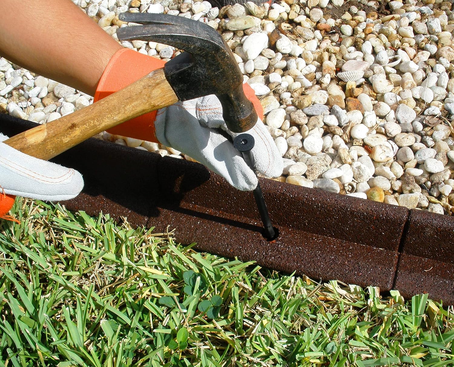 Brown Recycled Rubber 4ft Lawn Edging (6pc Box) Z156